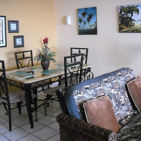 Ocean Front Apartment Лукильо Екстериор снимка