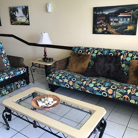 Ocean Front Apartment Лукильо Екстериор снимка