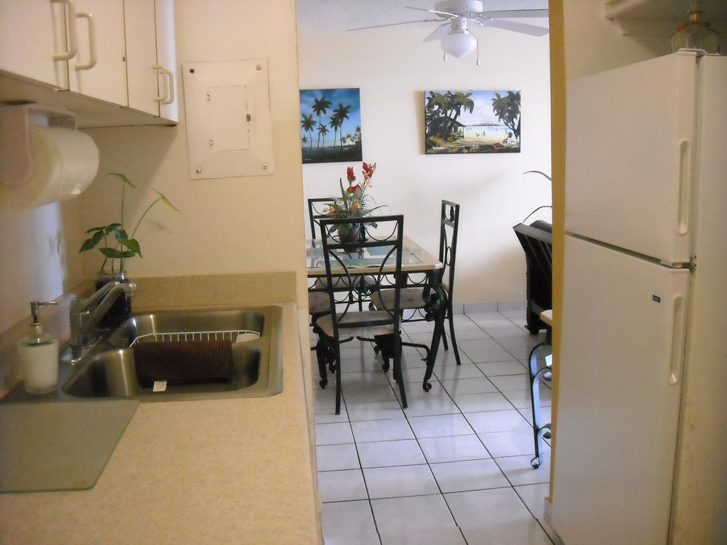 Ocean Front Apartment Лукильо Екстериор снимка