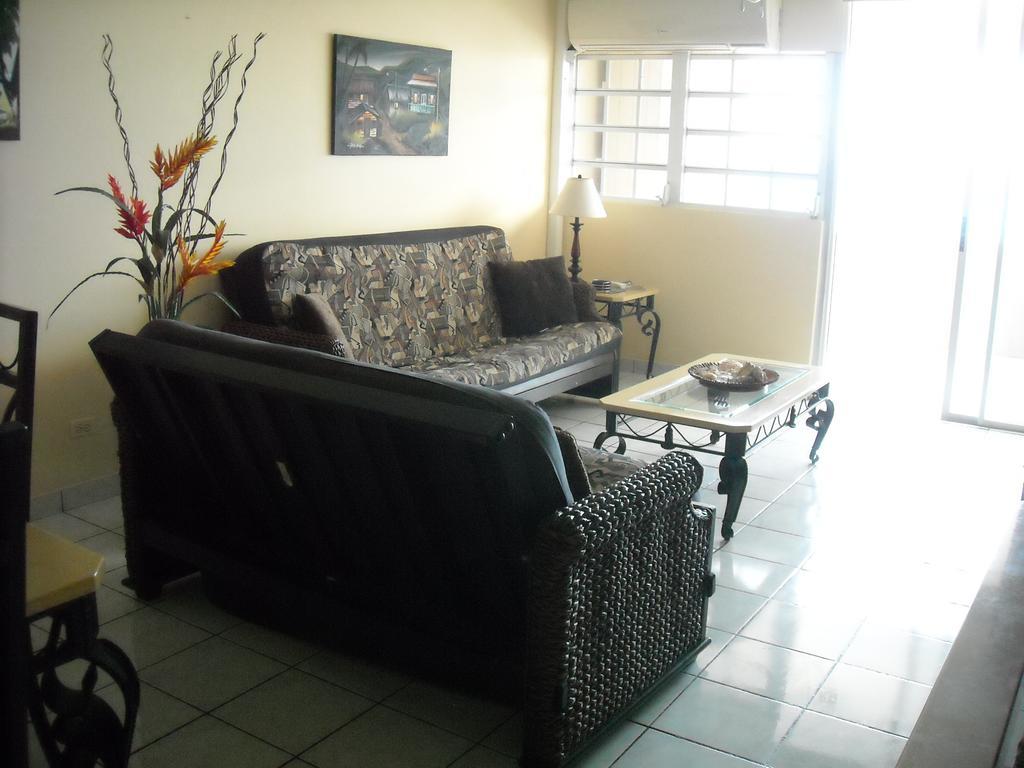 Ocean Front Apartment Лукильо Екстериор снимка