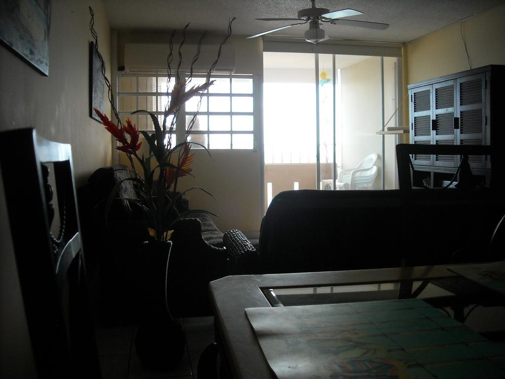 Ocean Front Apartment Лукильо Екстериор снимка