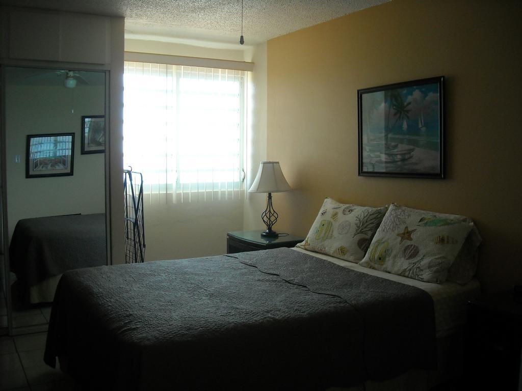 Ocean Front Apartment Лукильо Екстериор снимка