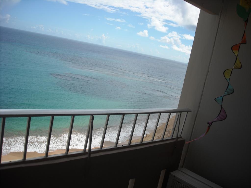 Ocean Front Apartment Лукильо Екстериор снимка