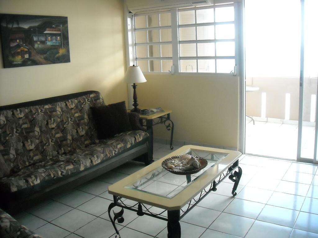Ocean Front Apartment Лукильо Екстериор снимка
